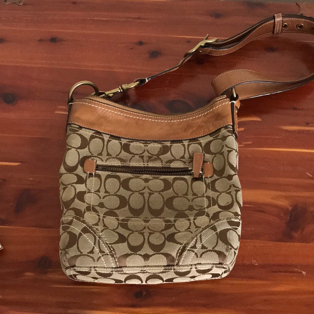 Authentic Coach Duffle Bag, Style 10402
